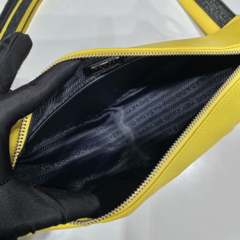 Pra*a triangle pouch